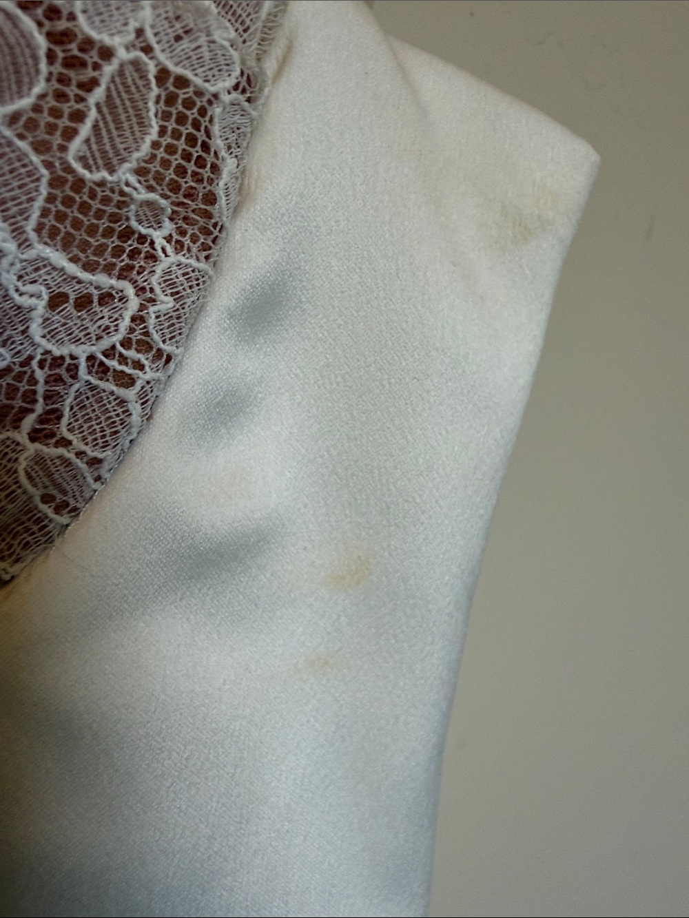 House of CB White Lace-Detail Chemise - Picture 5 of 5